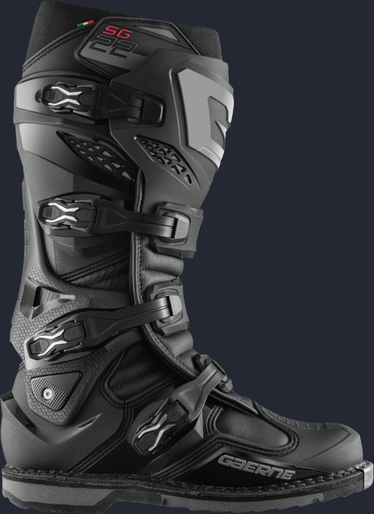 Sg 22 Boots Black